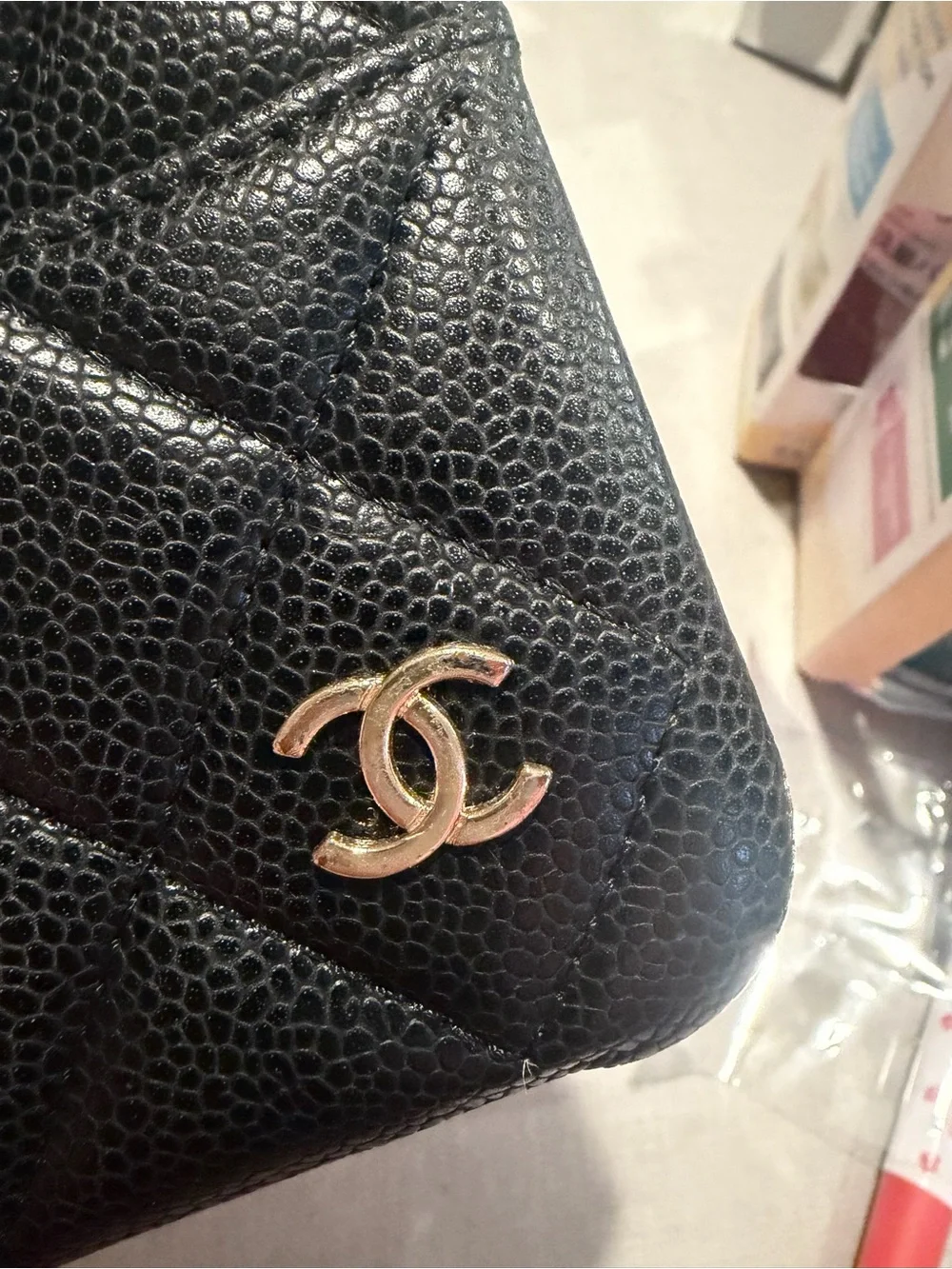 13 pro max CHANEL Black Quilted Caviar Leather Card Holder with Gold CC